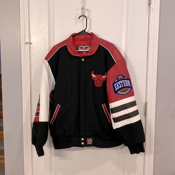 J.H. Design Authentic 1995 Chicago Bulls Eastern Conference Leather Jacket - Picture 1 of 15
